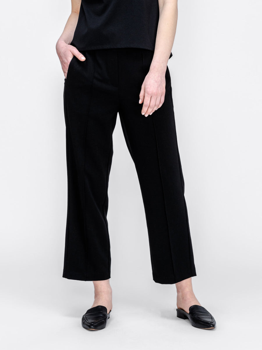 model wearing womens velocity pull on pant black