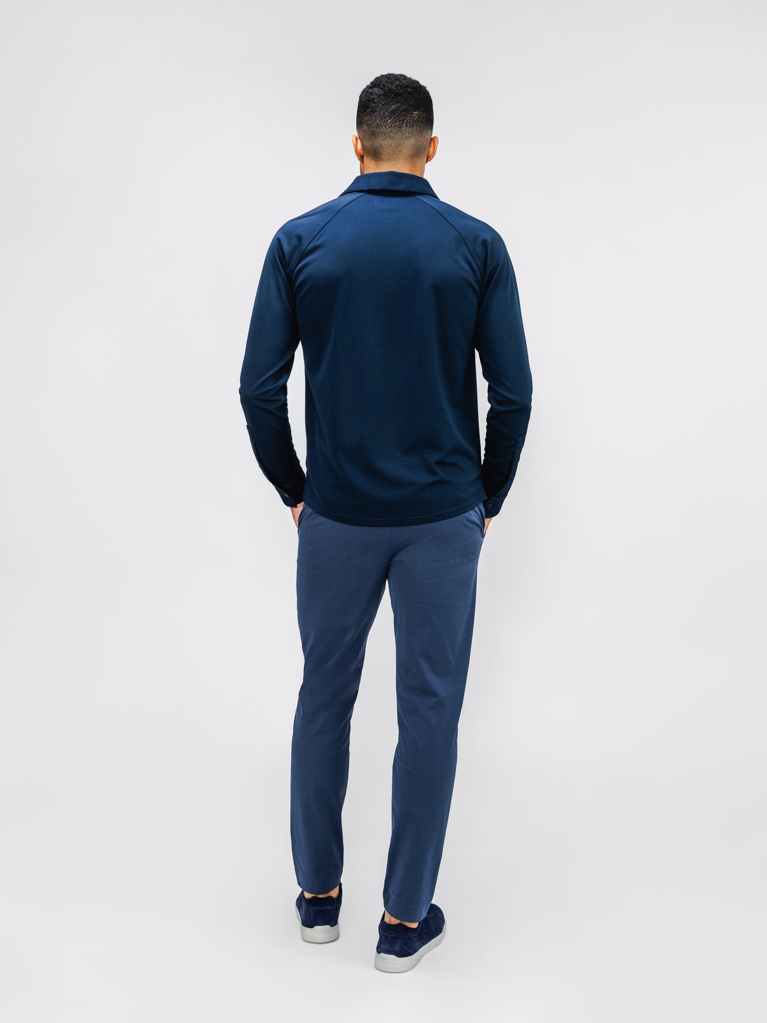 mens kinetic pintuck pant slate blue on model