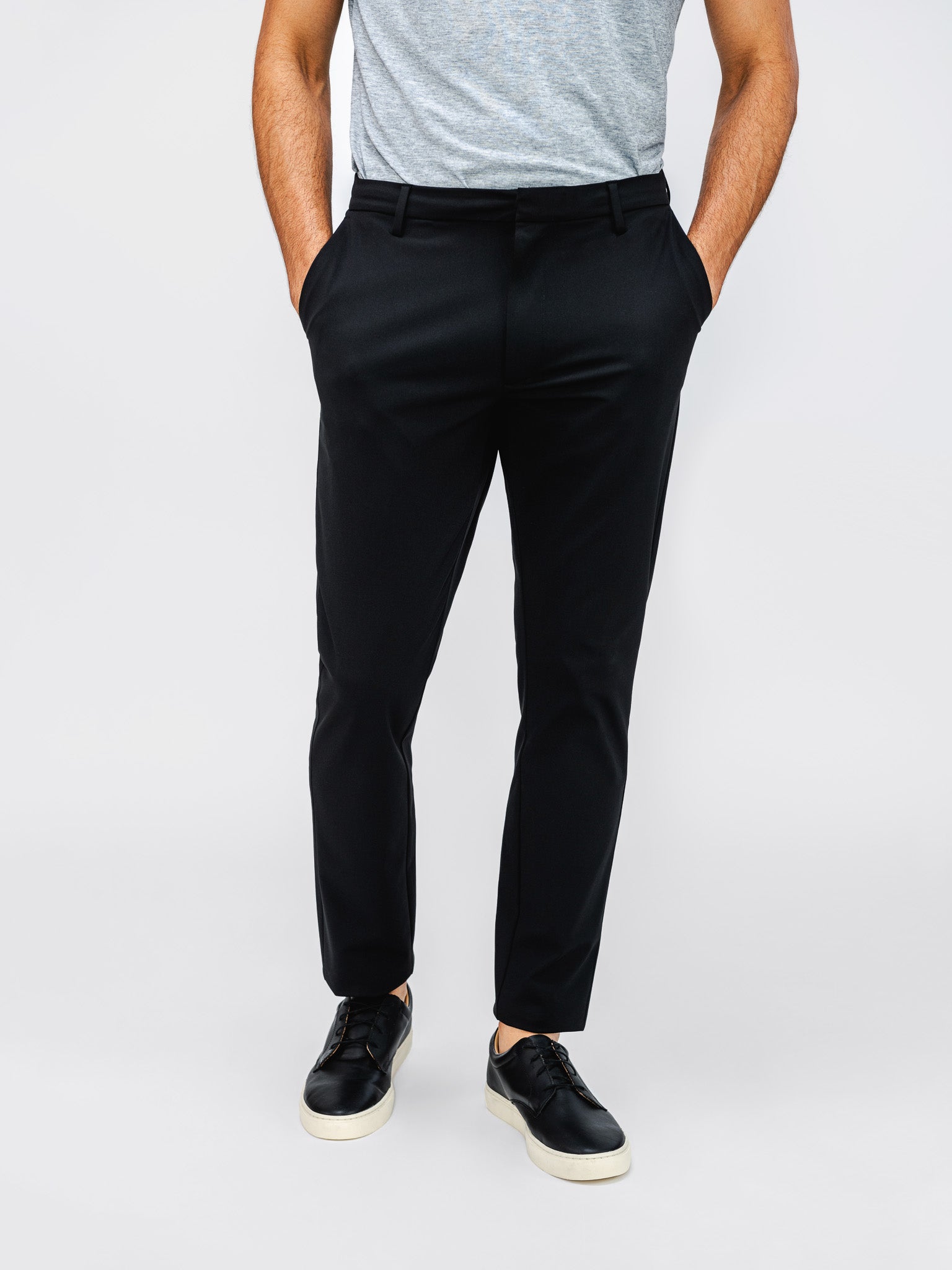 mens kinetic pant black on model