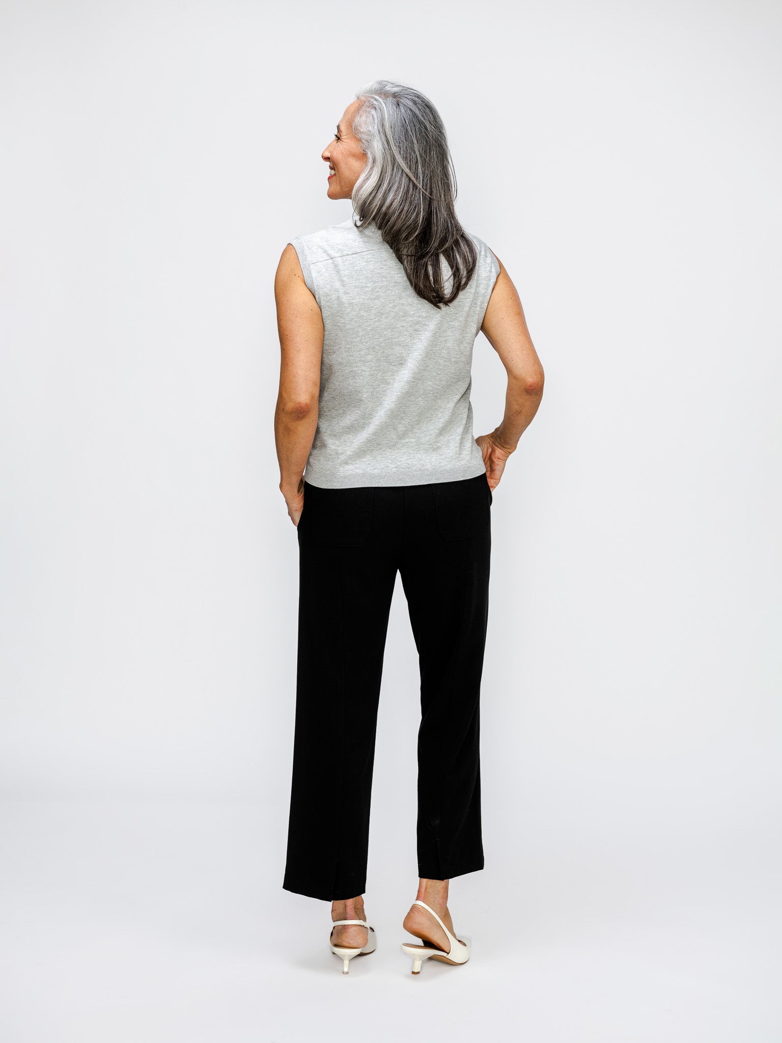 model wearing womens velocity pull on pant black